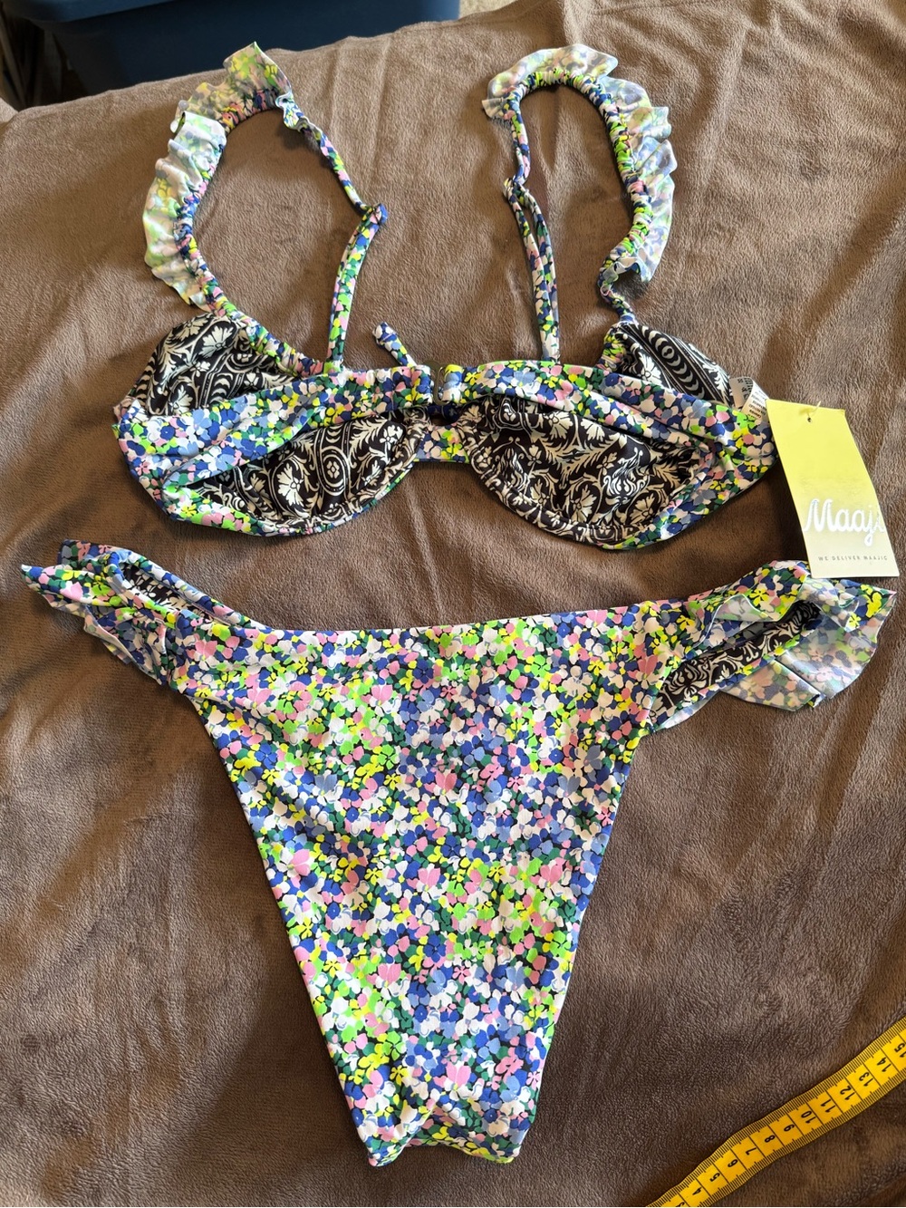 Maaji Multicolor Floral Fabric Accent with reversible navy and white print NWT - Picture 2 of 11